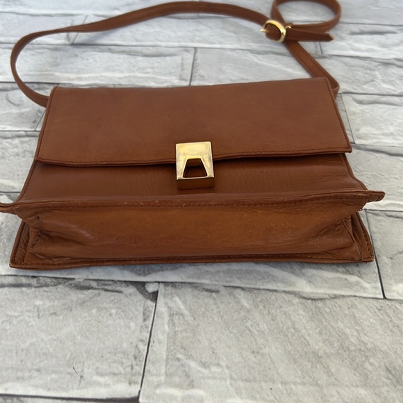 Tano leather shoulder bag - Picture 8 of 12